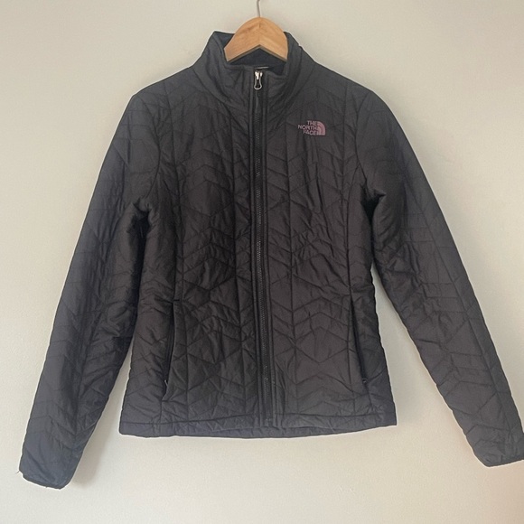 The North Face Quilted Puffer Jacket - Picture 1 of 12